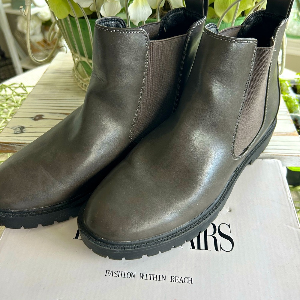 Brand New with box Dream Pair Brown Matte Leather Ankle Boots